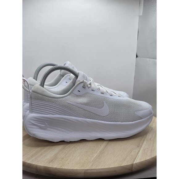 Nike Promina White Pure Platinum white Size 8 Women EUC - Picture 3 of 9
